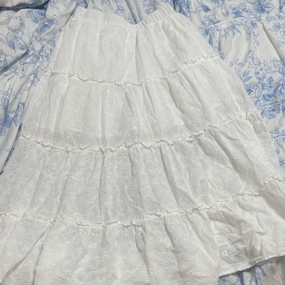 Cheeky Bliss Boutique White skirt
